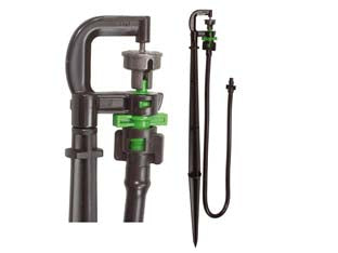 Minirrigatore da 3/8 dinamico con puntale (7110 - p) - attacco con innesto filettato maschio 3/8', ugello verde, tubo pvc cm.50, attacco a baionetta, pressione di esercizio da 1 a ...