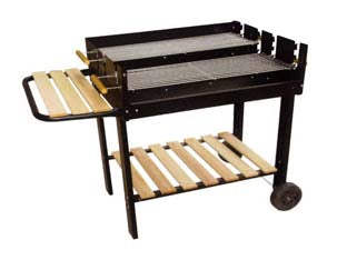 Barbecue rettangolare con ripiani legno texas - bracere cm.75x50 - altezza di cottura cm.68,5, due griglie di cottura in acciaio cromato con maniglie in legno, regolabile in 3 posizioni, piano...