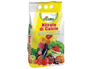 Concime di nitrato di calcio - kg.4 in sacco - concime Nitrato di Calcio 15,5% CaO 26.5%, è il concime ad azione più pronta in cui oltre il 90% dell'Azoto è presente in for...